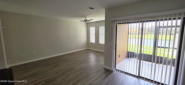 Building Photo - 1390 Lara Cir