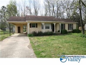 Building Photo - 1503 Cobblestone Cir SE