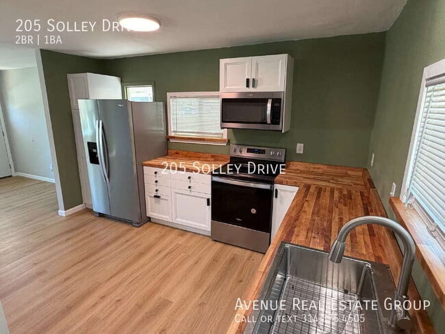 Building Photo - 205 Solley Dr
