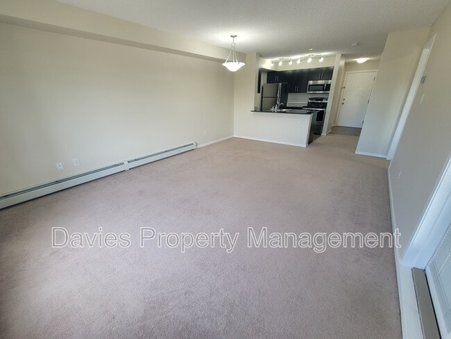 Building Photo - 25 Element Dr N