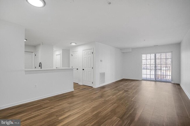 Building Photo - 505 Garrison Woods Dr