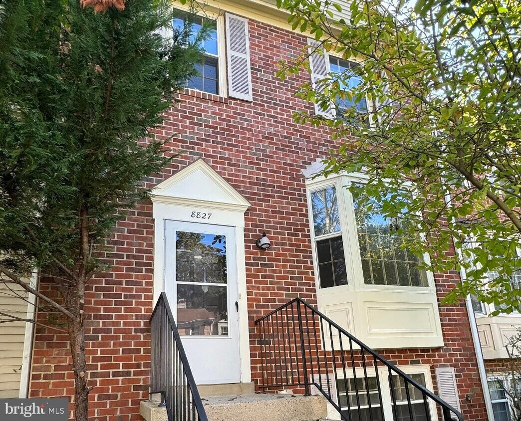 8827 Ridge Hollow Ct, West Springfield, VA 22152 Townhome Rentals in