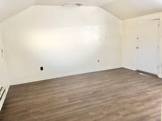 Foto del edificio - 548 W 4th Ave