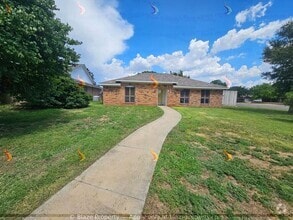 Building Photo - 5905 Winkler Dr