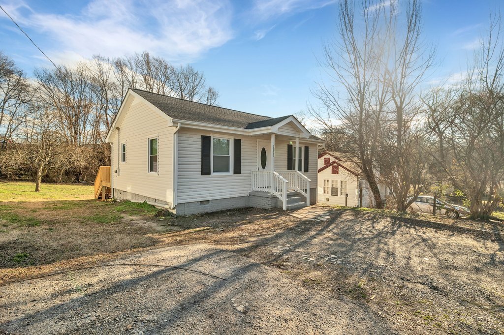 1611 E Cole St, Gastonia, NC 28054 House Rental in Gastonia, NC