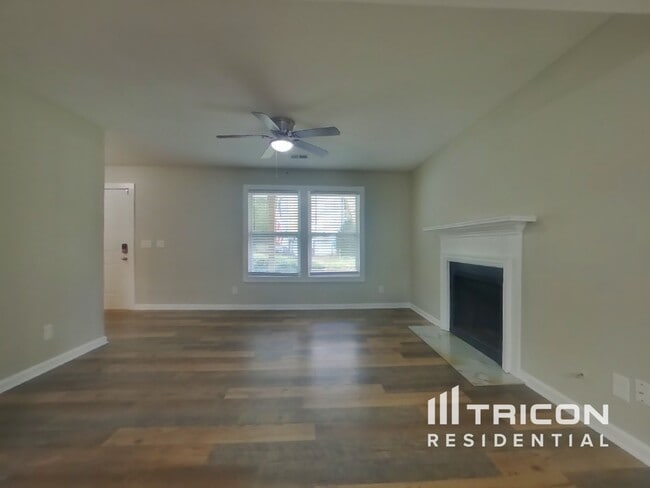 Building Photo - 1820 Crestwood Dr NW