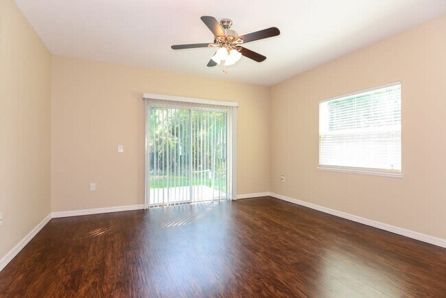 Building Photo - 4439 Wall Ln