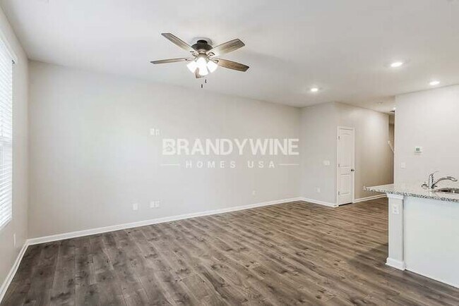 Foto del edificio - 1053 Woodbridge Blvd