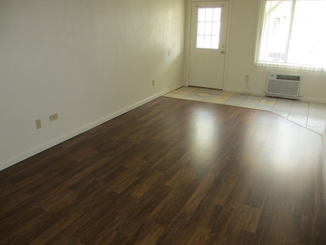 Foto del edificio - 3142 Lawrence Rd