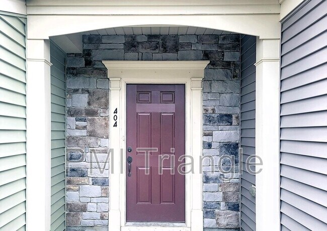Building Photo - 404 Chanson Dr