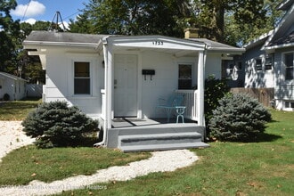 Building Photo - 1733 J St