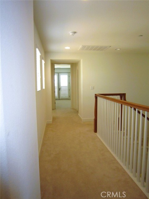 Building Photo - 1256 Inspiration
