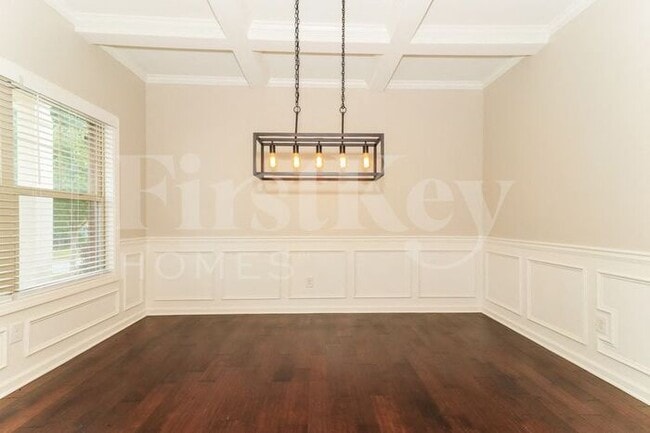 Building Photo - 331 White Birch Ln
