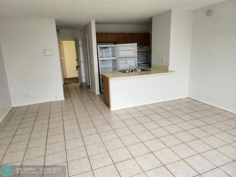 Foto principal - 2501 Riverside Dr