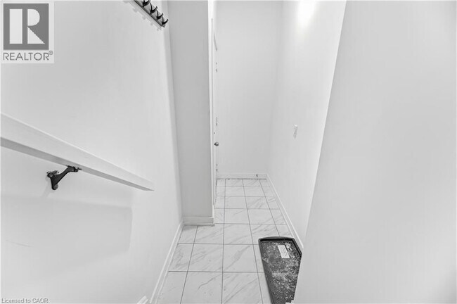 Building Photo - 3062 SIXTH Line Unit# 342