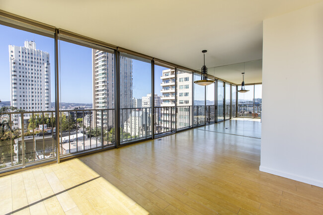 Foto del edificio - 999 Green St