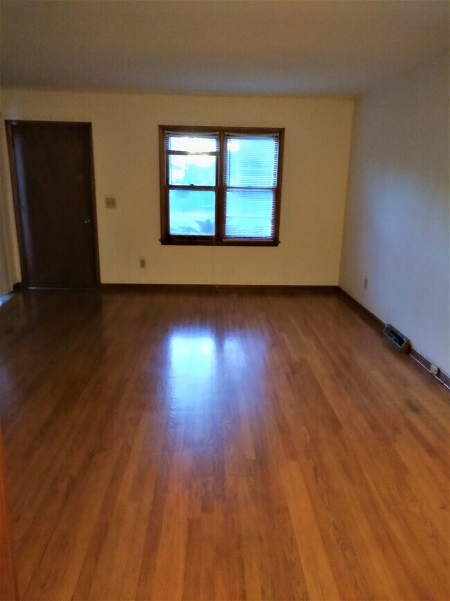 Living Room - 218 Grand Ave