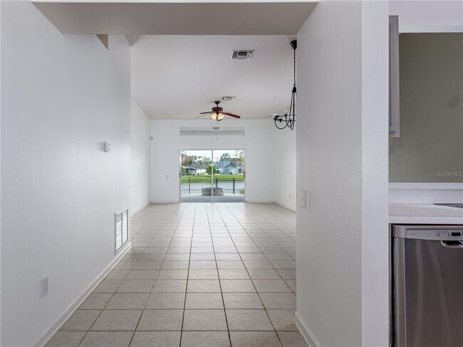 Foto del edificio - 11556 Misty Isle Ln