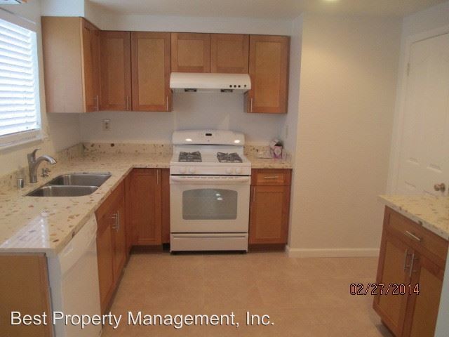 Building Photo - 3 br, 2.5 bath House - 4040 Sunset Terrace