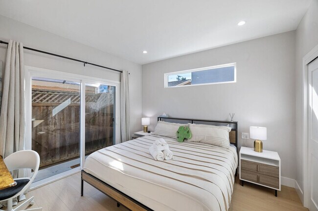 Building Photo - 1817 Andrea Pl