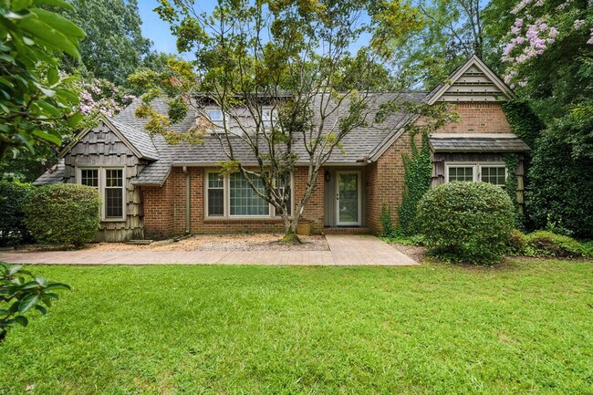 Building Photo - 6700 Middleboro Dr
