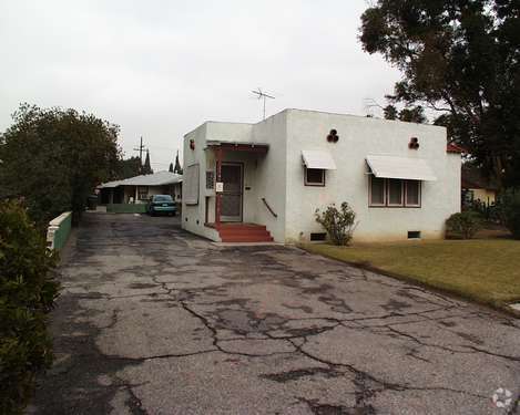 Building Photo - Jurupa Avenue Apartments