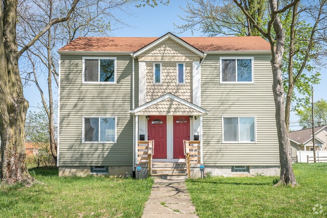 Building Photo - 1098 E 22nd Ave