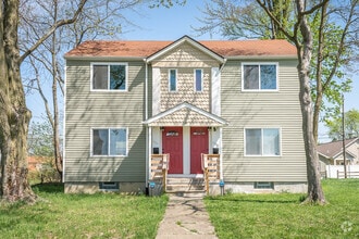 Building Photo - 1098 E 22nd Ave