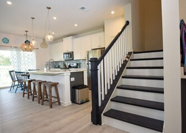 Building Photo - For rent - Furnished, Resort-Style Living ...