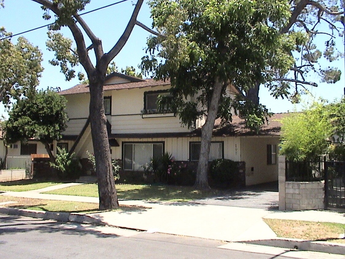 Primary Photo - 108 Park St