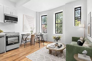 Primary Photo - 541 Bergen St