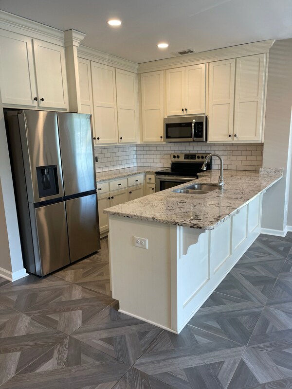 Foto principal - 8082 Veterans Pkwy