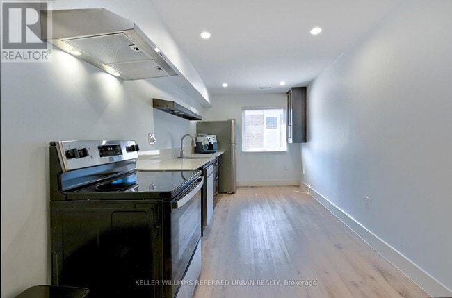 Building Photo - 28-28 Silverthorn Ave