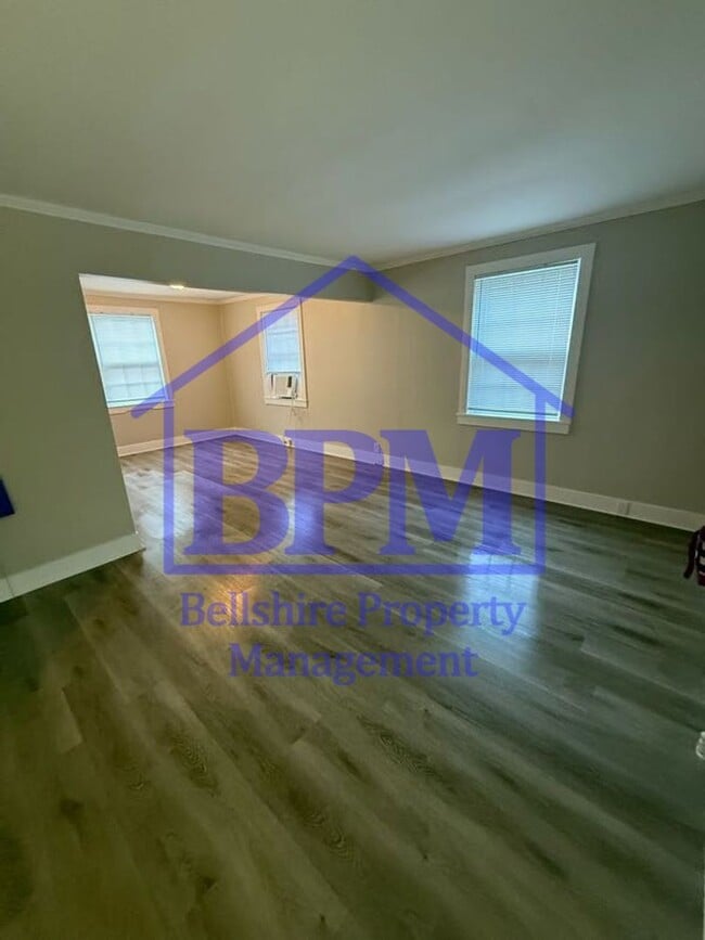 Building Photo - 908 Berry St