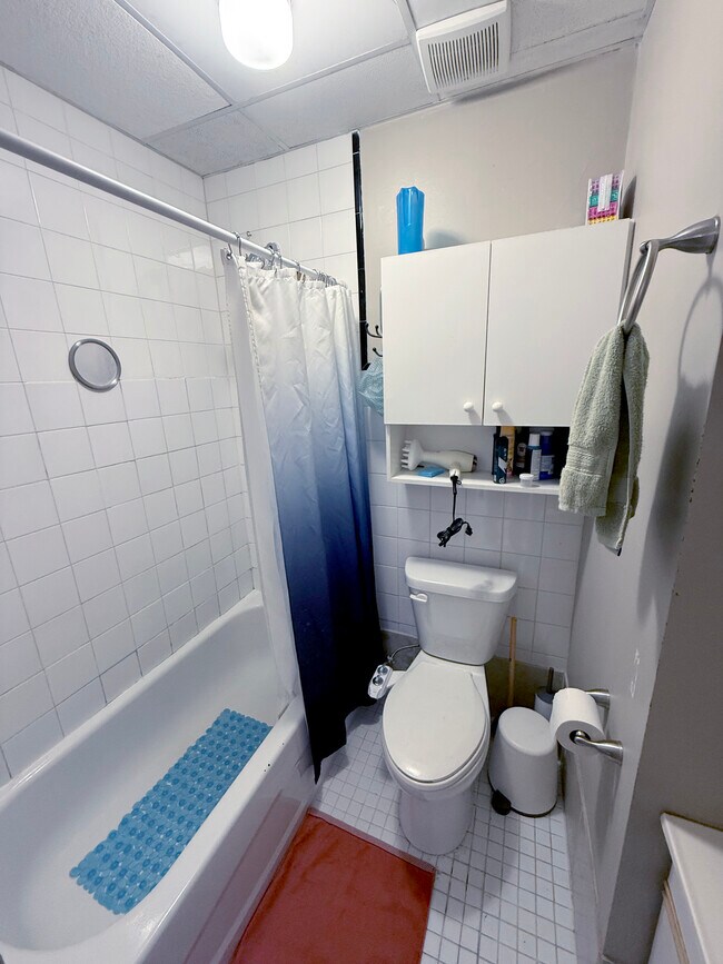 Photo du bâtiment - 1962 Gerrard St E