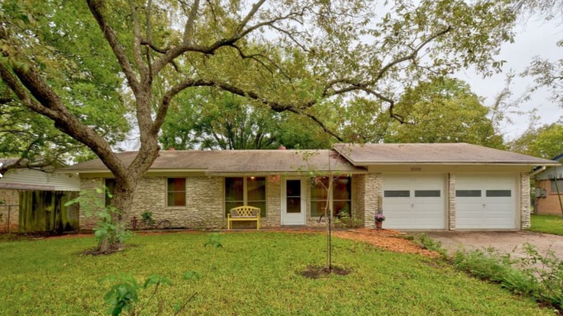 Foto principal - 3205 Whites Dr