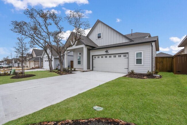 Building Photo - 2008 Stirling St