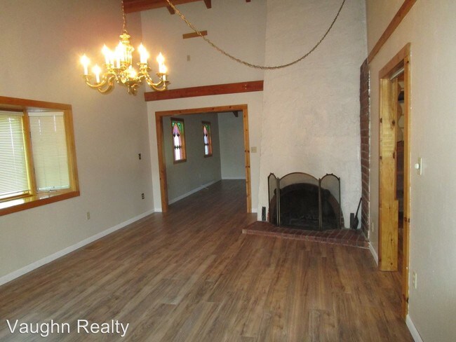 Building Photo - 4 br, 3 bath House - 3133 N. Brown Rd