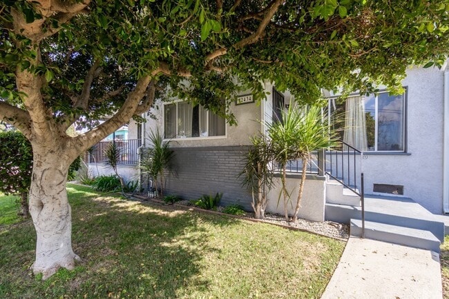 Foto del edificio - 12434 S Vermont Ave