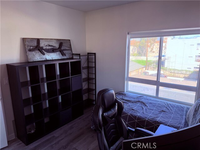 Building Photo - 2311 W 10th St