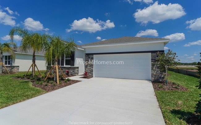 Building Photo - 5927 Silver Palm Blvd