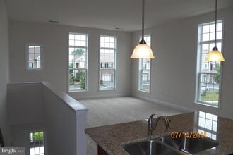 Building Photo - 782 Fawn Ln