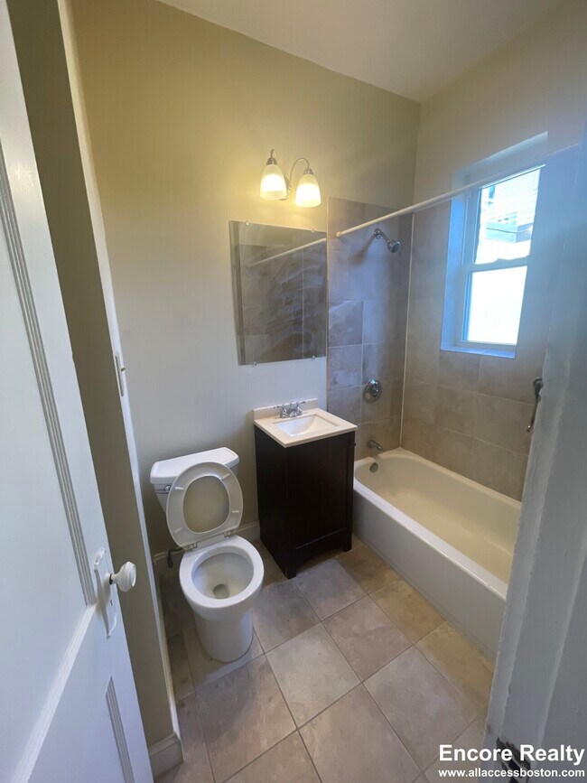 Foto del edificio - 38 Hemenway St