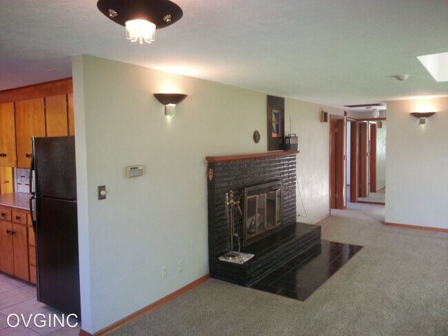 Building Photo - 3 br, 1 bath House - 1802 22nd Ave. S.E.