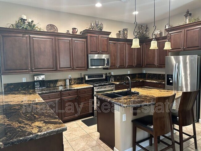 Foto del edificio - 9042 E Ivyglen Cir