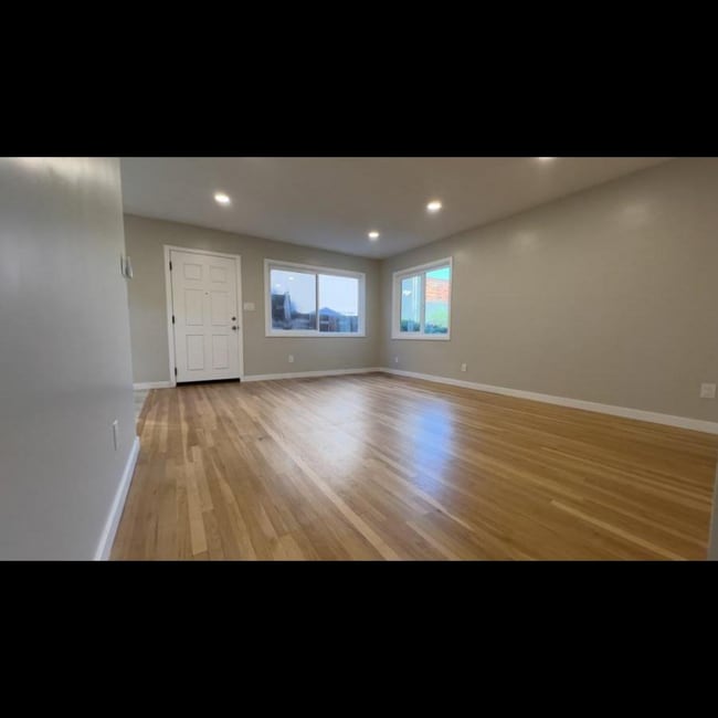 Foto del edificio - 4638 Edenvale Ave