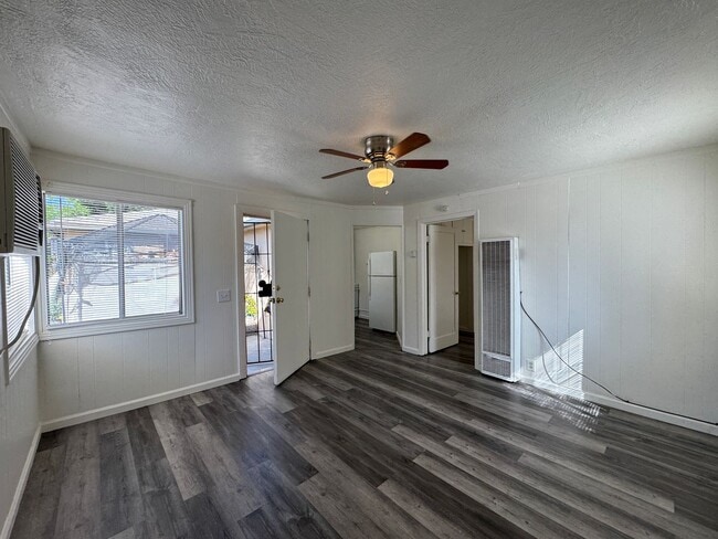 Foto del edificio - Cute One Bedroom Cottage with Parking Space
