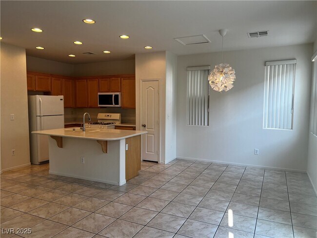Building Photo - 9250 William Hill Ave
