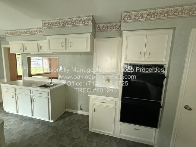 Foto del edificio - 7610 Burning Hills Dr