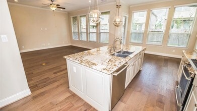 Building Photo - 20 Silver Rock Dr